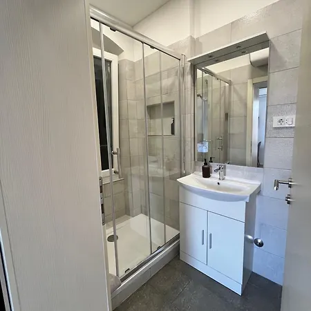 Soukki Town Centre 1 3* Сплит