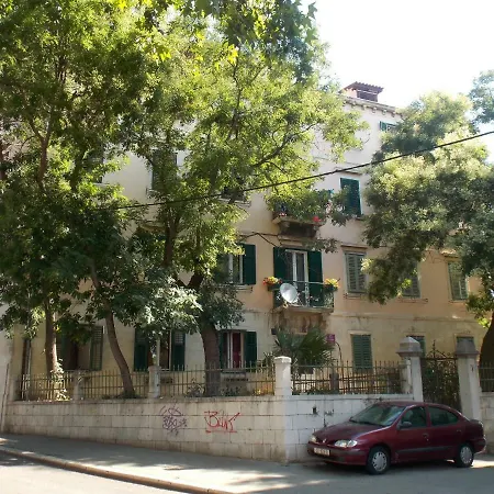 Soukki Town Centre 1 Πανσιόν *
